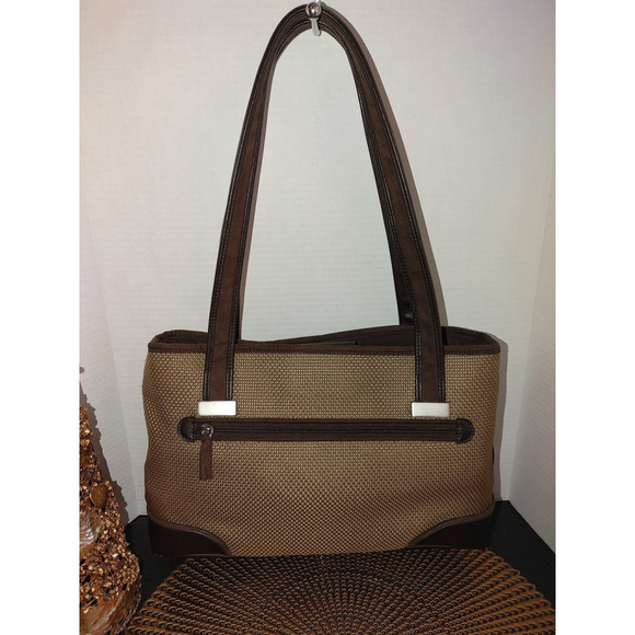 The Sak Shoulder Bag - Picture 4 of 7